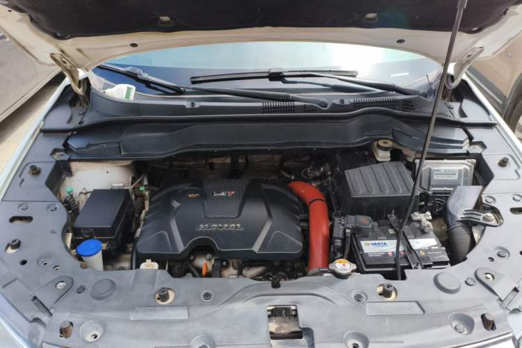 Used Haval H2 2014 1.5T Manual Two-Wheel Drive Prestige Edition Engine Bay