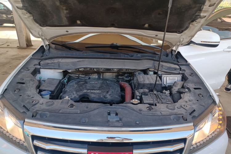 Used Haval H2 2014 1.5T Manual Two-Wheel Drive Elite Edition Engine Bay