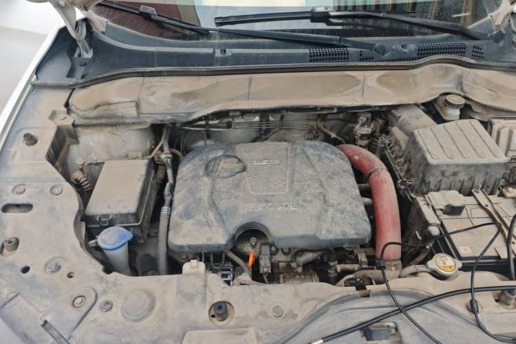 Used Haval H2 2014 1.5T Manual Two-Wheel Drive Elite Edition Engine Bay