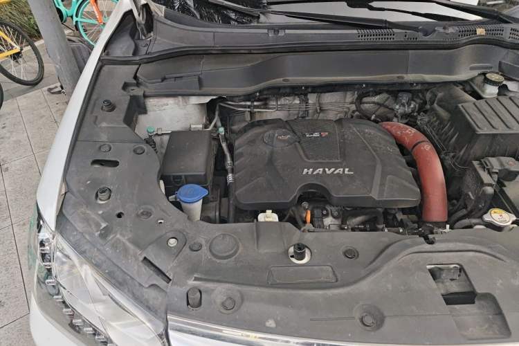 Used Haval H2 2014 1.5T Manual Two-Wheel Drive Elite Edition Engine Bay Right