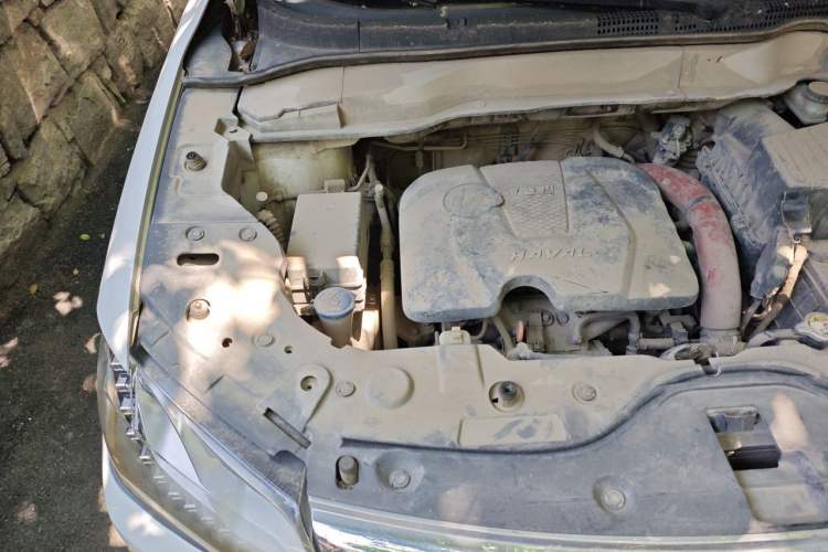 Used Haval H2 2014 1.5T Manual Two-Wheel Drive Prestige Edition Engine Bay Right