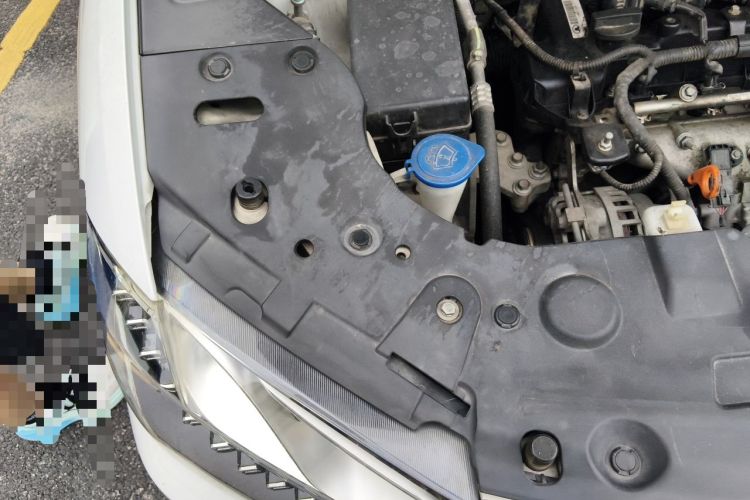 Used Haval H2 2014 1.5T Manual Two-Wheel Drive Urban Edition Engine Bay Right