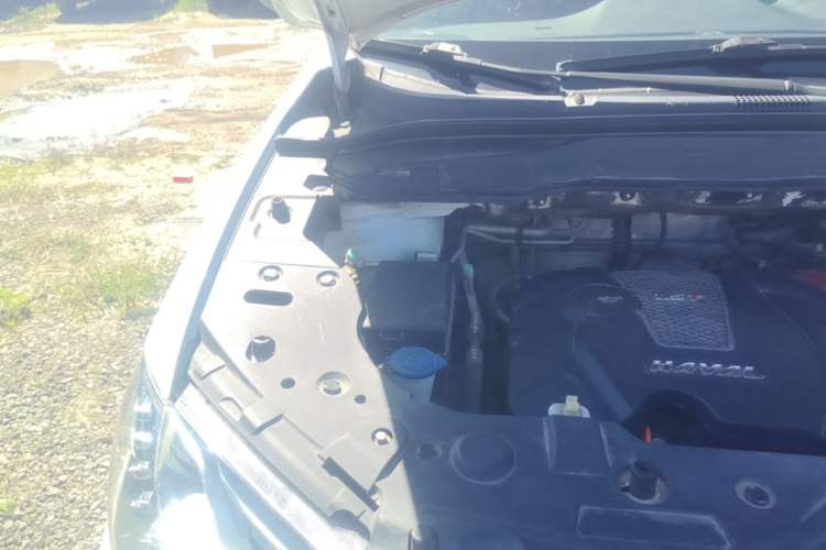 Used Haval H2 2014 1.5T Manual Two-Wheel Drive Elite Edition Engine Bay Right