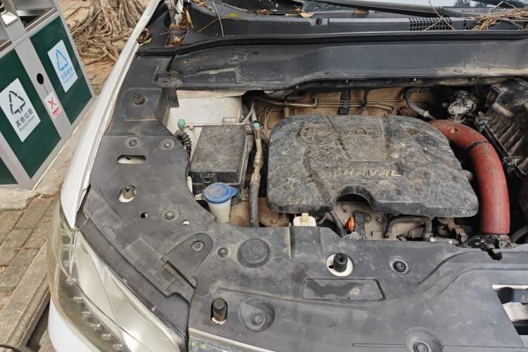 Used Haval H2 2014 1.5T Manual Two-Wheel Drive Elite Edition Engine Bay Right