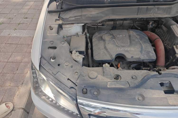 Used Haval H2 2014 1.5T Manual Two-Wheel Drive Elite Edition Engine Bay Right