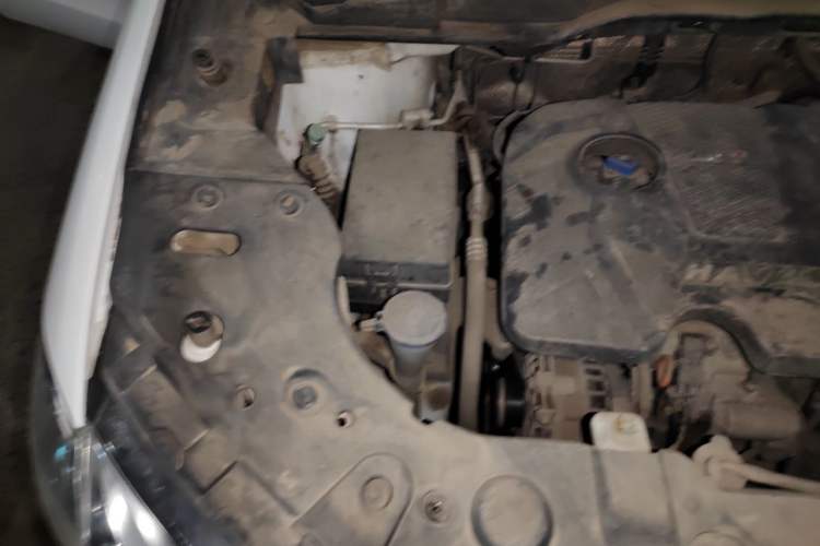 Used Haval H2 2014 1.5T Manual Two-Wheel Drive Elite Edition Engine Bay Right