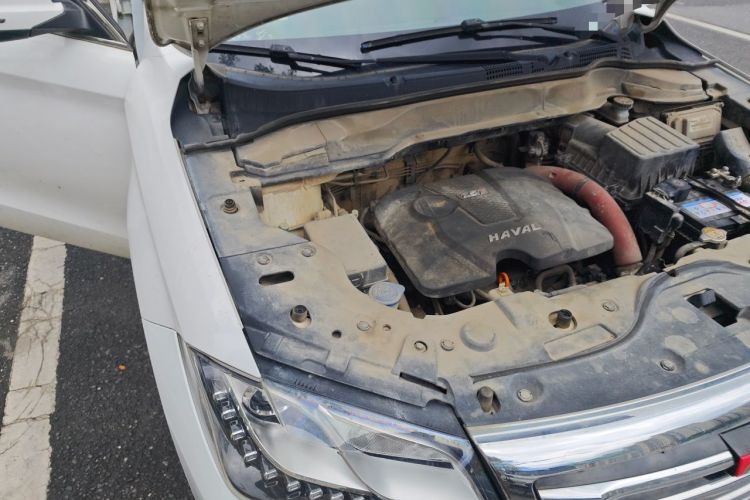 Used Haval H2 2014 1.5T Manual Two-Wheel Drive Urban Edition Engine Bay Right