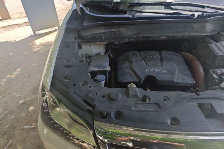 Used Haval H2 2014 1.5T Manual Two-Wheel Drive Elite Edition Engine Bay Right