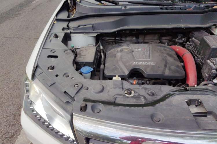 Used Haval H2 2014 1.5T Manual Two-Wheel Drive Elite Edition Engine Bay Right