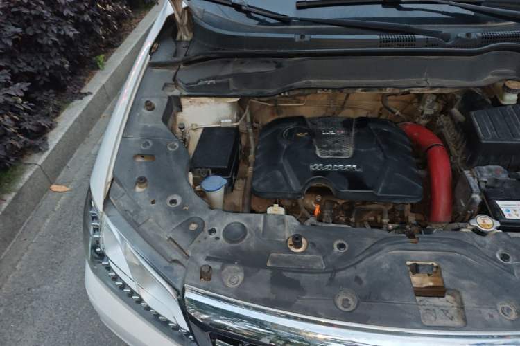 Used Haval H2 2014 1.5T Manual Two-Wheel Drive Elite Edition Engine Bay Right