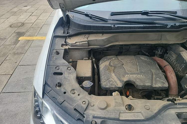 Used Haval H2 2014 1.5T Manual Two-Wheel Drive Elite Edition Engine Bay Right
