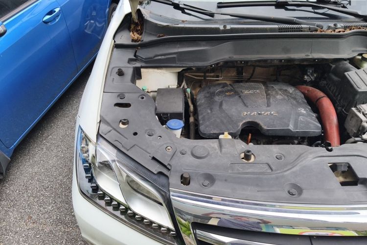 Used Haval H2 2014 1.5T Manual Two-Wheel Drive Elite Edition Engine Bay Right