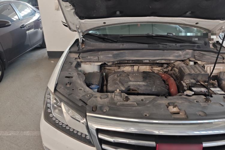 Used Haval H2 2014 1.5T Manual Two-Wheel Drive Elite Edition Engine Bay Right