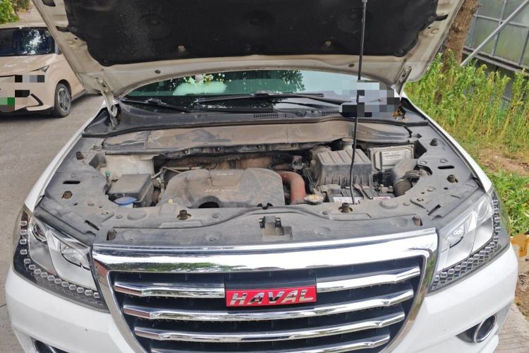 Used Haval H2 2014 1.5T Manual Two-Wheel Drive Elite Edition Engine Bay
