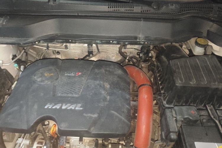 Used Haval H2 2014 1.5T Manual Two-Wheel Drive Elite Edition Engine Bay