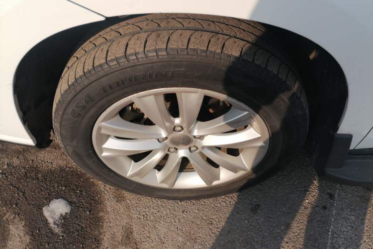 Used Haval H2 2014 1.5T Manual Two-Wheel Drive Elite Edition Exterior 2