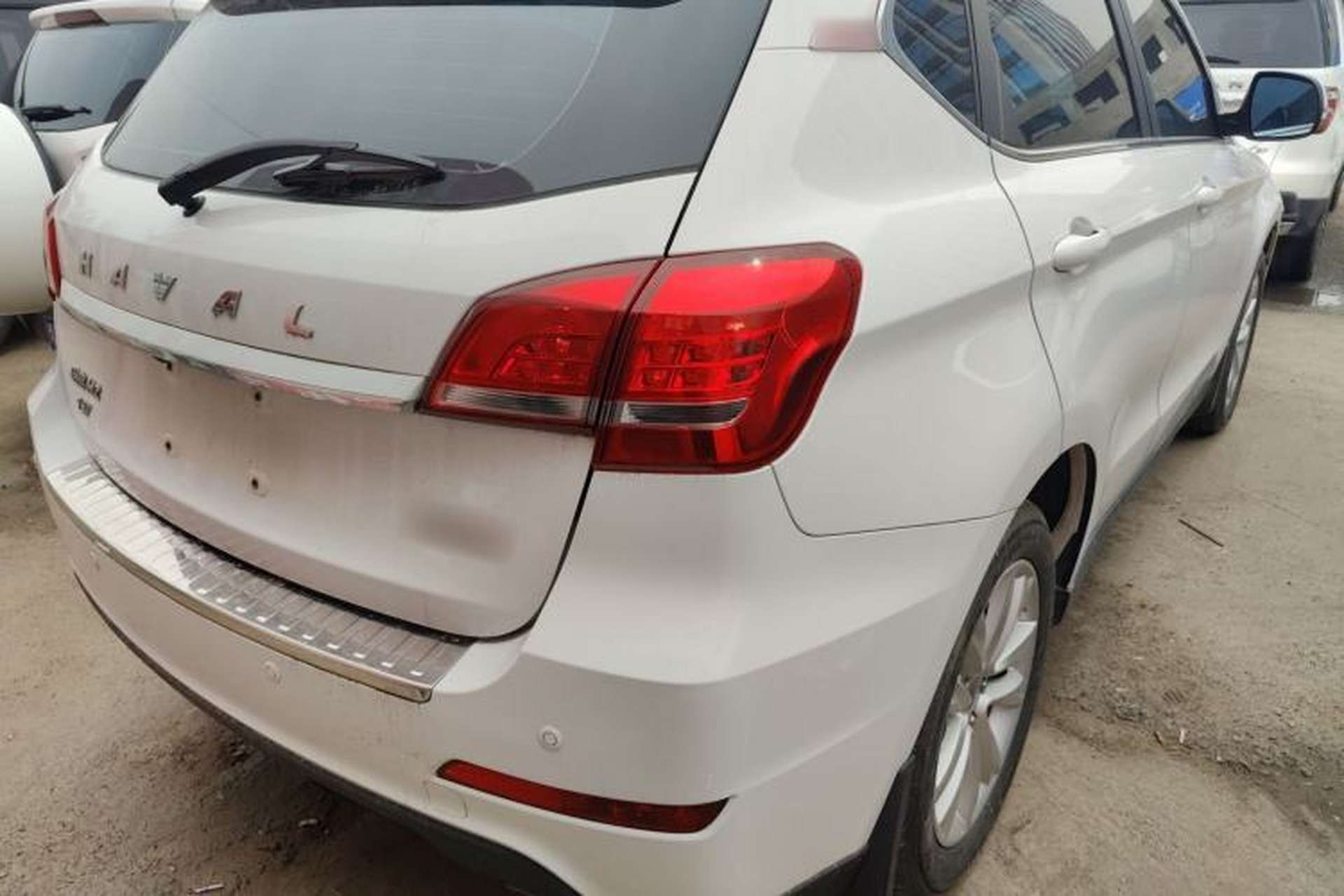 Used Haval H2 2014 1.5T Manual Two-Wheel Drive Elite Edition Exterior 3