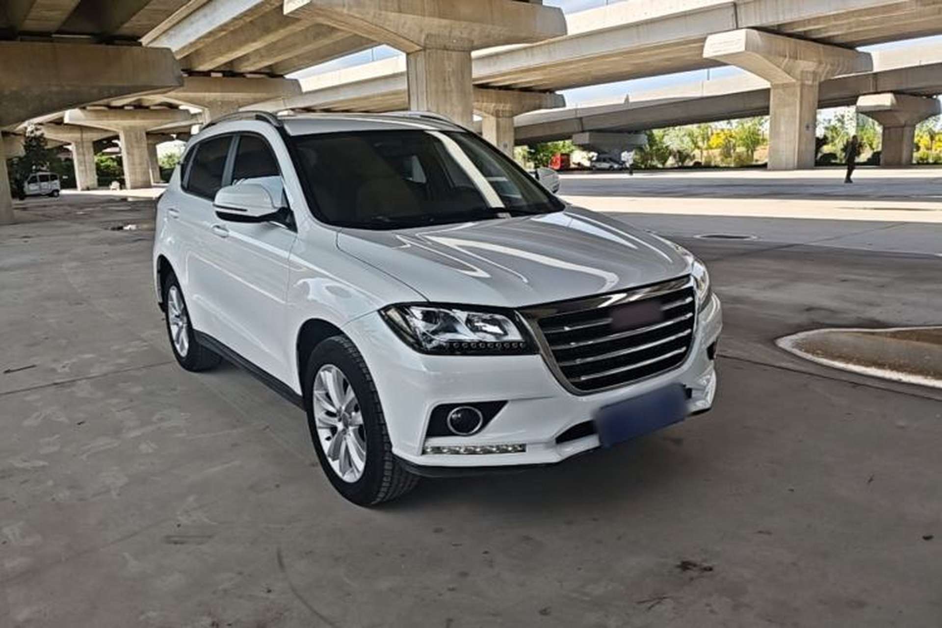 Used Haval H2 2014 1.5T Manual Two-Wheel Drive Urban Edition Front Right 45 Deg