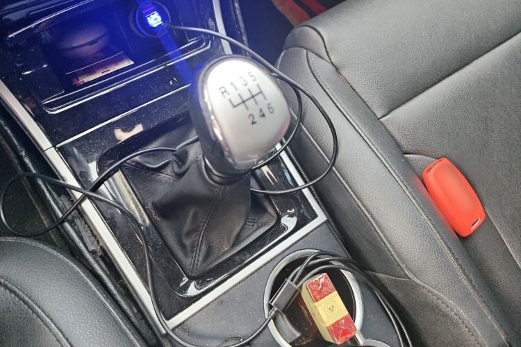 Used Haval H2 2014 1.5T Manual Two-Wheel Drive Elite Edition Gear Lever