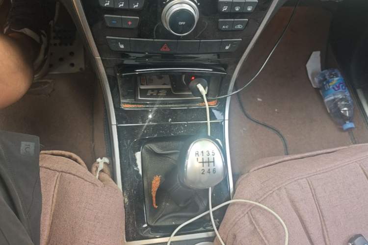 Used Haval H2 2014 1.5T Manual Two-Wheel Drive Elite Edition Gear Lever