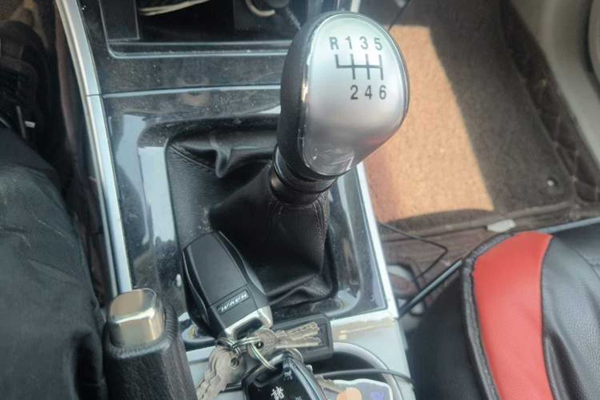 Used Haval H2 2014 1.5T Manual Two-Wheel Drive Elite Edition Gear Lever