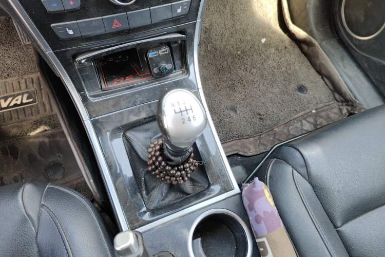 Used Haval H2 2014 1.5T Manual Two-Wheel Drive Elite Edition Gear Lever