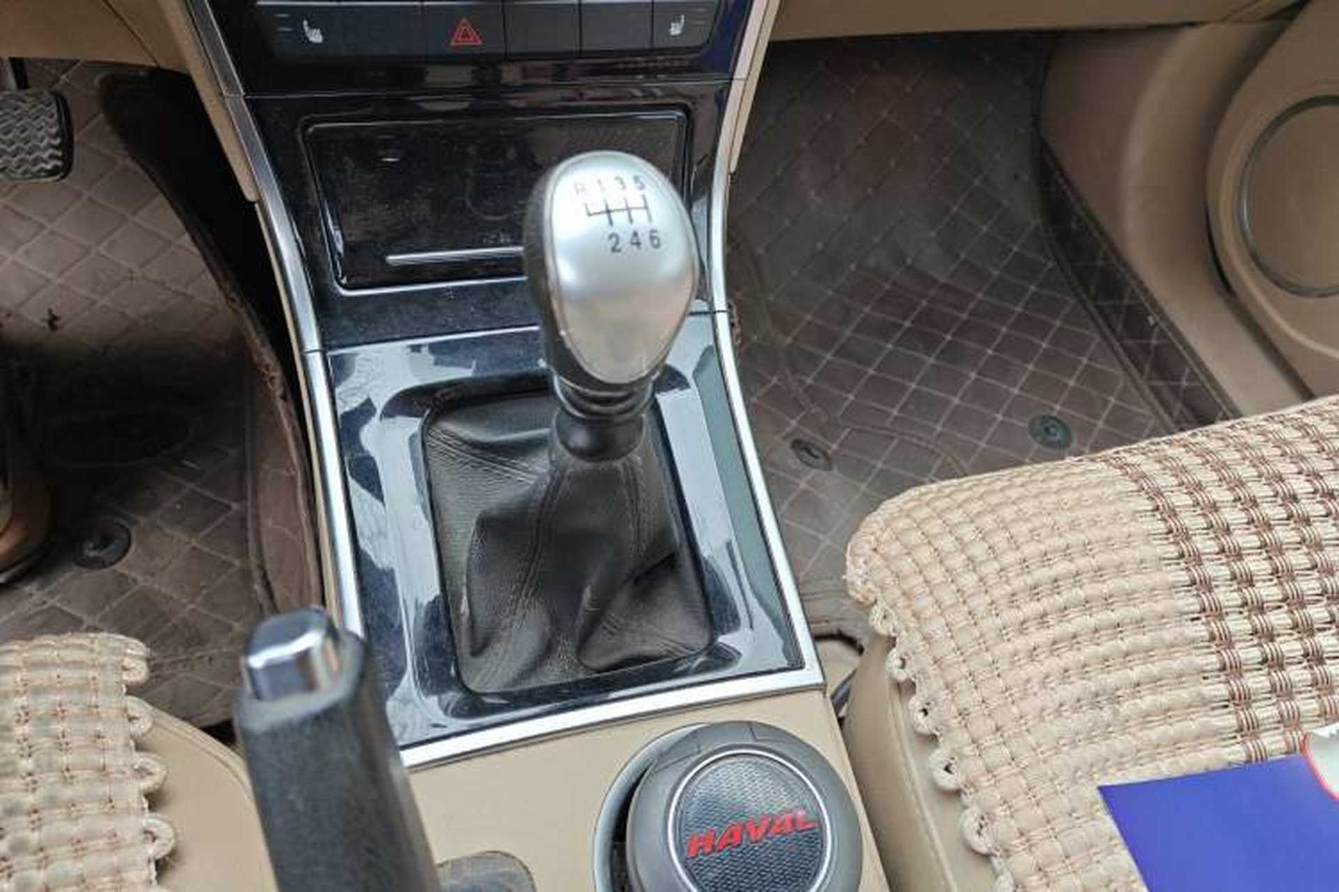 Used Haval H2 2014 1.5T Manual Two-Wheel Drive Elite Edition Gear Lever