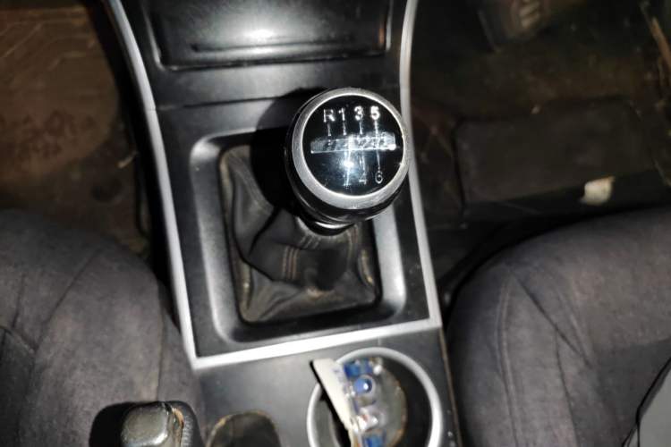 Used Haval H2 2014 1.5T Manual Two-Wheel Drive Elite Edition Gear Lever