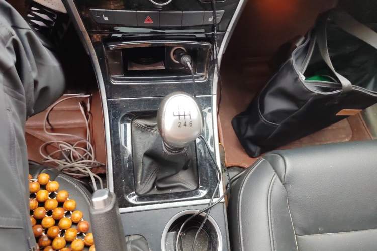 Used Haval H2 2014 1.5T Manual Two-Wheel Drive Elite Edition Gear Lever