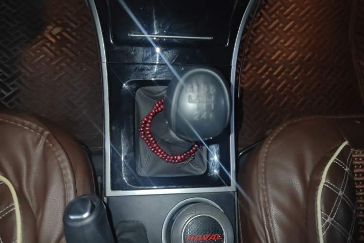 Used Haval H2 2014 1.5T Manual Two-Wheel Drive Elite Edition Gear Lever