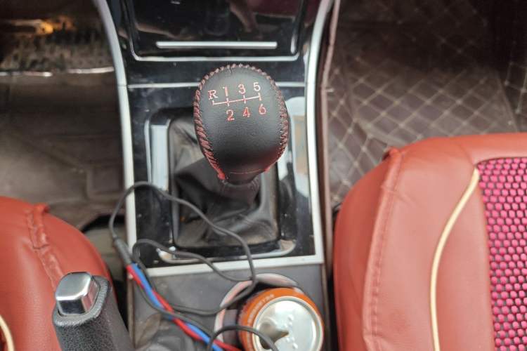 Used Haval H2 2014 1.5T Manual 4x4 Prestige Edition Gear Lever