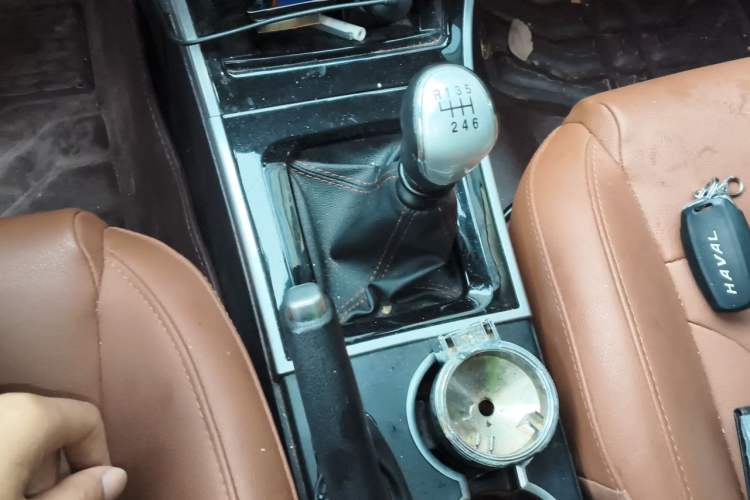 Used Haval H2 2014 1.5T Manual Two-Wheel Drive Elite Edition Gear Lever