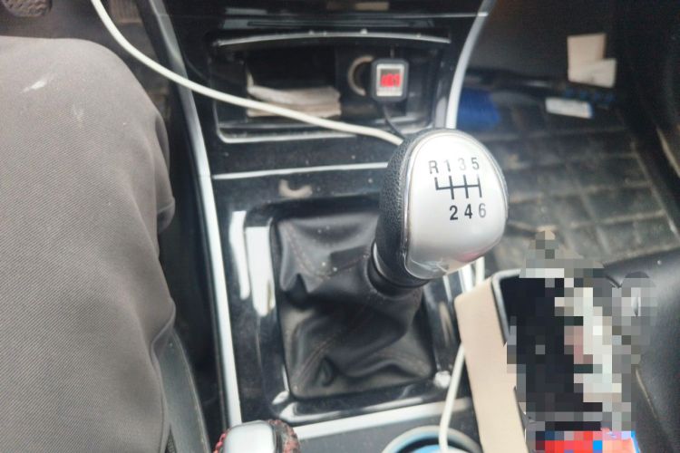 Used Haval H2 2014 1.5T Manual Two-Wheel Drive Elite Edition Gear Lever