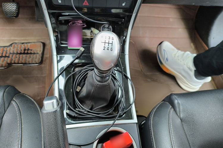 Used Haval H2 2014 1.5T Manual Two-Wheel Drive Prestige Edition Gear Lever