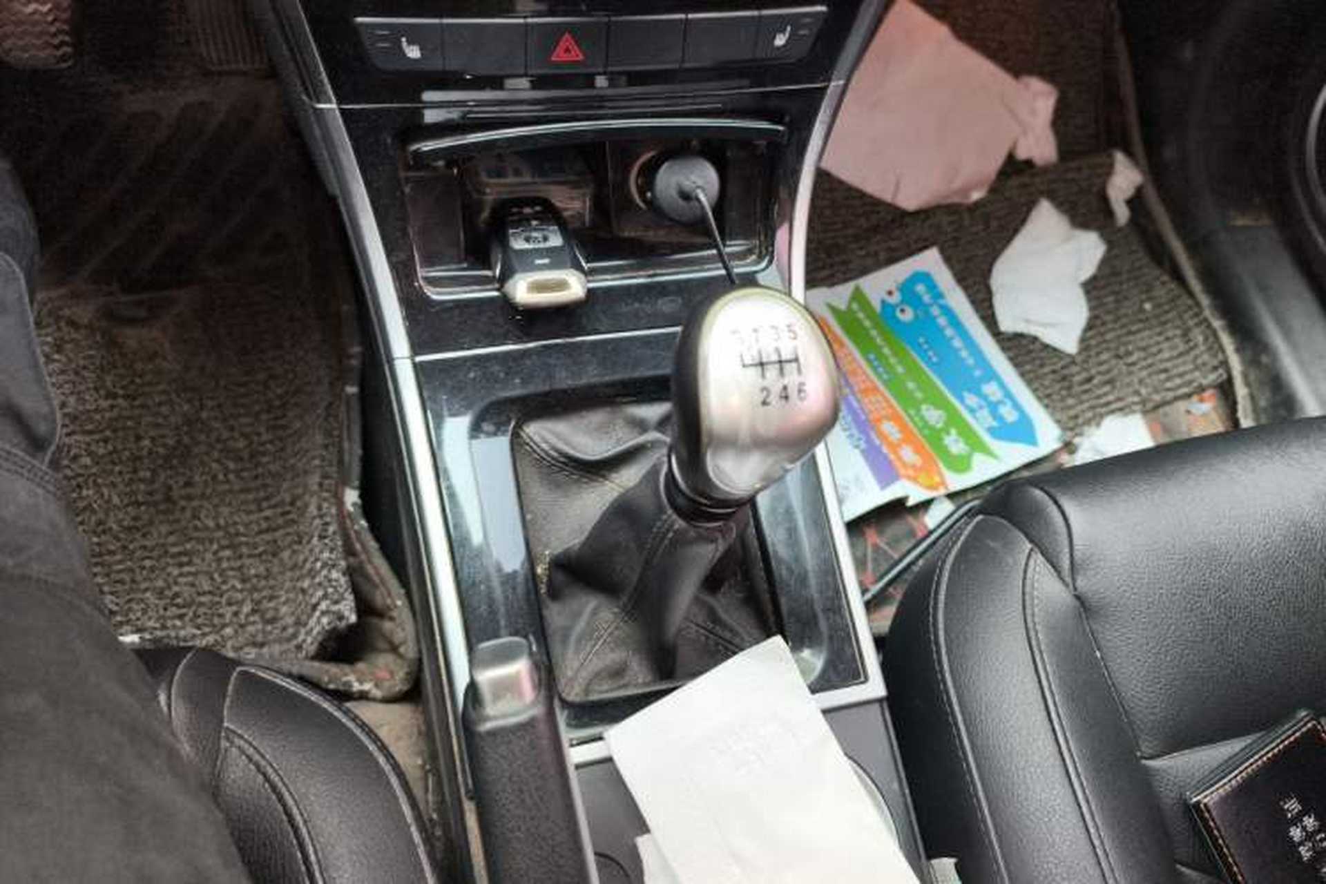 Used Haval H2 2014 1.5T Manual Two-Wheel Drive Prestige Edition Gear Lever
