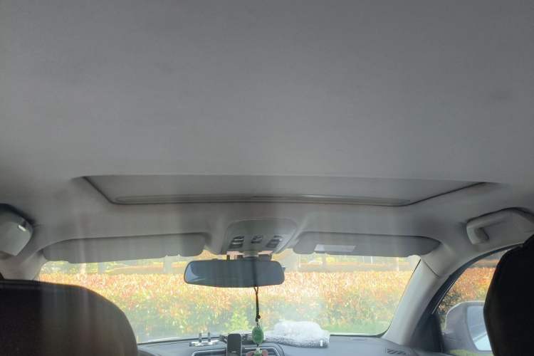 Used Haval H2 2014 1.5T Manual Two-Wheel Drive Elite Edition Headliner