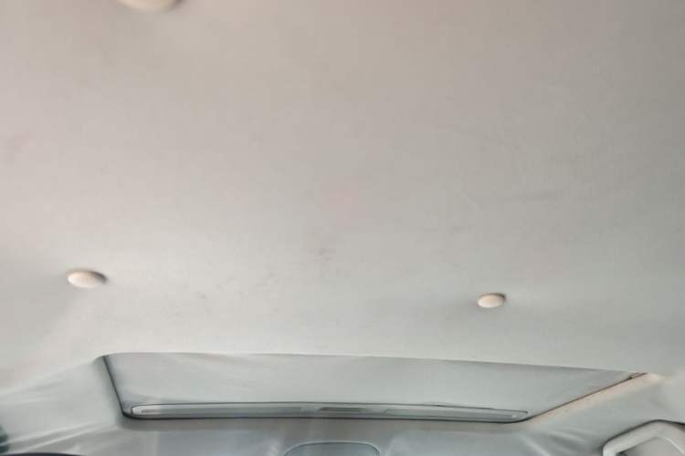 Used Haval H2 2014 1.5T Manual Two-Wheel Drive Elite Edition Headliner