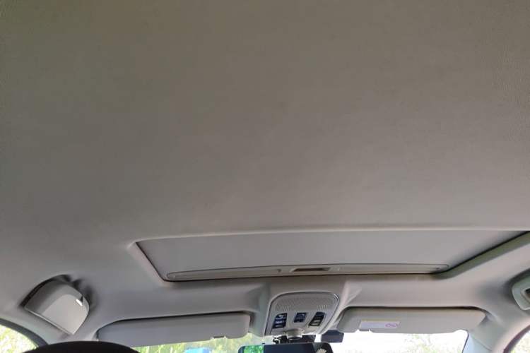 Used Haval H2 2014 1.5T Manual Two-Wheel Drive Elite Edition Headliner