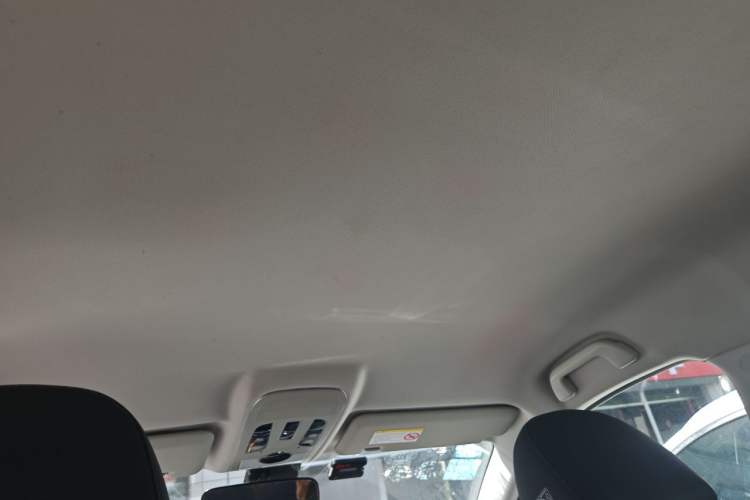 Used Haval H2 2014 1.5T Manual Two-Wheel Drive Elite Edition Headliner