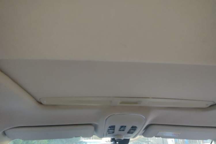 Used Haval H2 2014 1.5T Manual Two-Wheel Drive Elite Edition Headliner