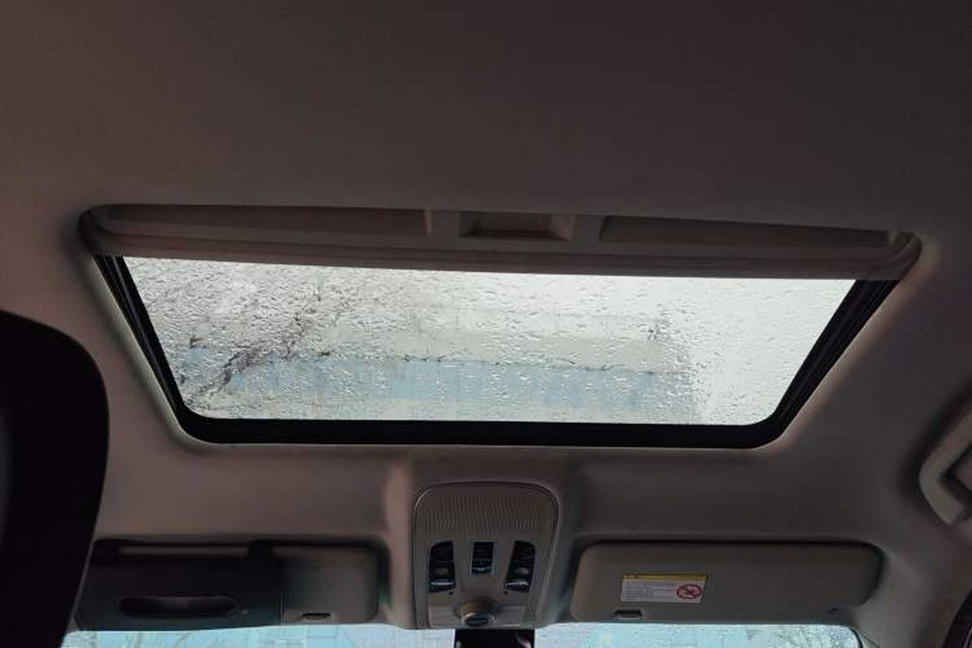 Used Haval H2 2014 1.5T Manual Two-Wheel Drive Elite Edition Headliner