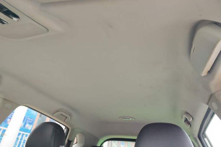 Used Haval H2 2014 1.5T Manual Two-Wheel Drive Urban Edition Headliner