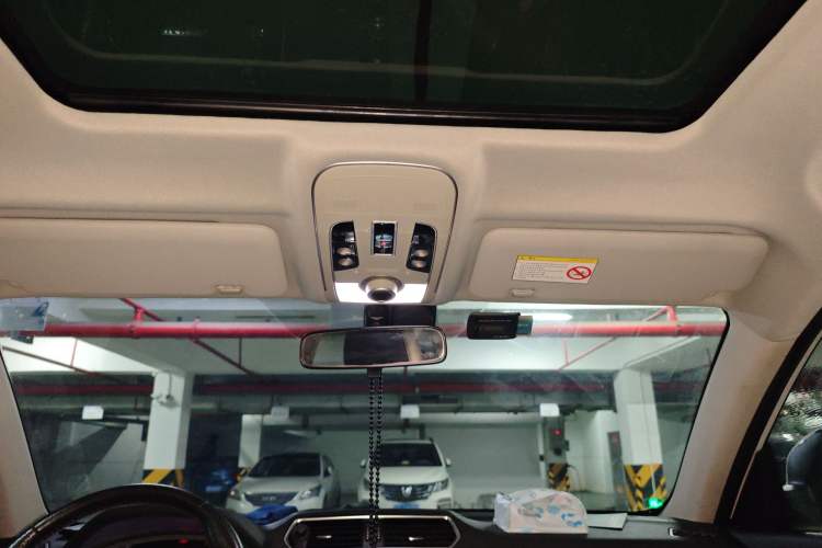 Used Haval H2 2014 1.5T Manual Two-Wheel Drive Elite Edition Headliner