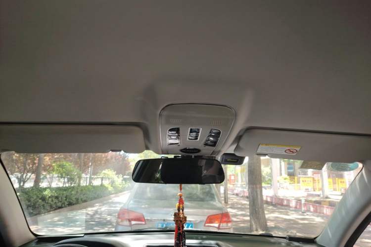 Used Haval H2 2014 1.5T Manual Two-Wheel Drive Elite Edition Headliner