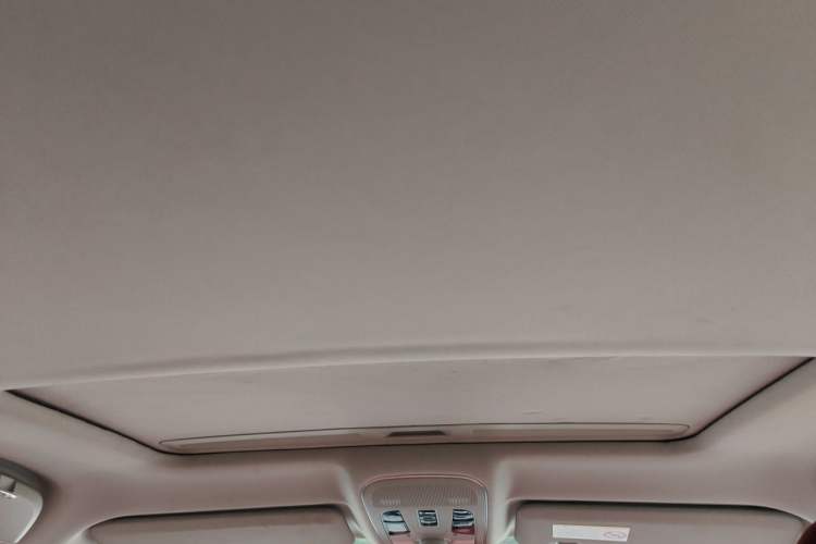 Used Haval H2 2014 1.5T Manual 4x4 Prestige Edition Headliner