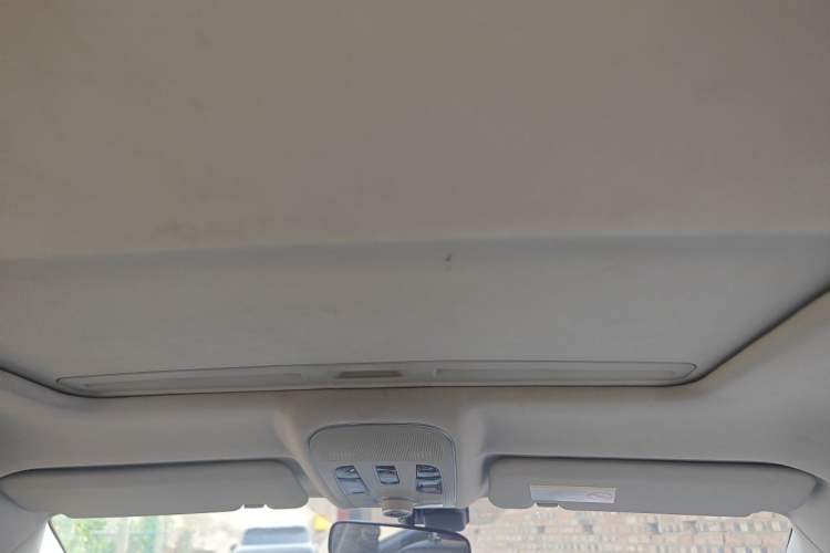Used Haval H2 2014 1.5T Manual Two-Wheel Drive Elite Edition Headliner