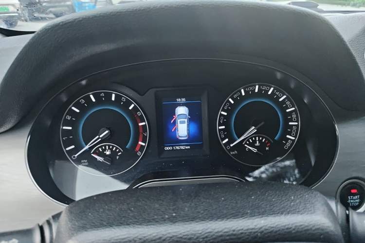 Used Haval H2 2014 1.5T Manual Two-Wheel Drive Elite Edition Instrument Cluster