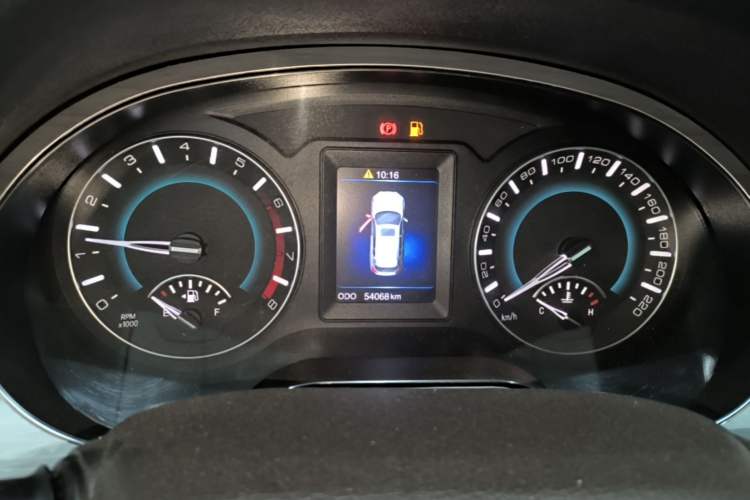 Used Haval H2 2014 1.5T Manual Two-Wheel Drive Elite Edition Instrument Cluster