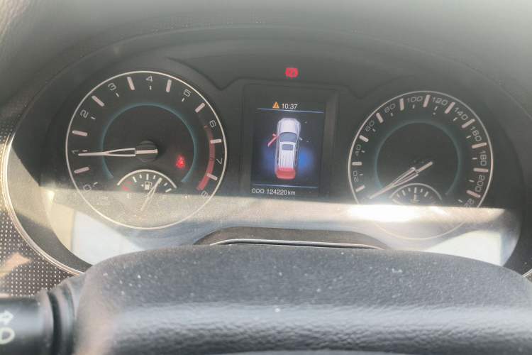 Used Haval H2 2014 1.5T Manual Two-Wheel Drive Elite Edition Instrument Cluster