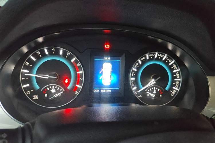 Used Haval H2 2014 1.5T Manual Two-Wheel Drive Elite Edition Instrument Cluster